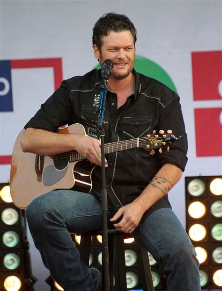 Blake Shelton - Bio, Age, net worth, height, Wiki, Facts and Family