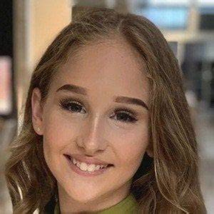 Bobbi Shultz : Age, Birthday, Wiki, Bio and Family, Net W...