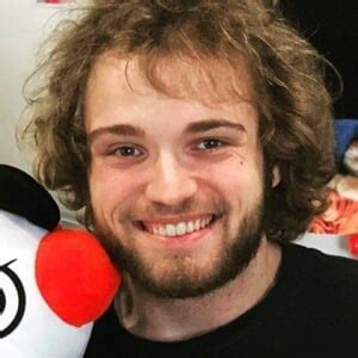 Bradley William Smith: TV Actor Detailed Bio, Age, Birthday, & Height Insights and more
