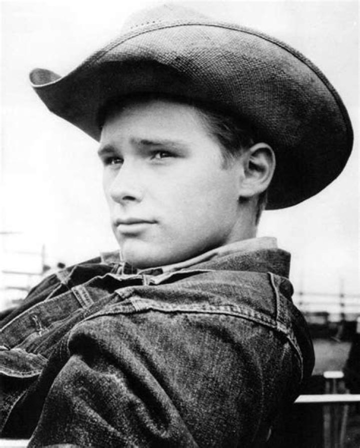 Brandon Dewilde - Bio, Age, Wiki, Facts and Family