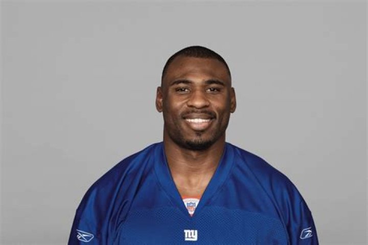 Brandon Jacobs - Bio, Age, net worth, height, Wiki, Facts and Family
