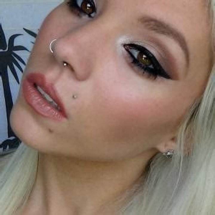 BreeAnn Barbie - Bio, Age, Wiki, Facts and Family