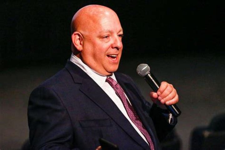 Brian Michael Bendis - Bio, Age, net worth, Wiki, Facts and Family