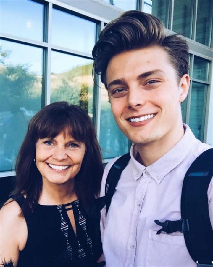 Brian Redmon - Bio, Age, Wiki, Facts and Family