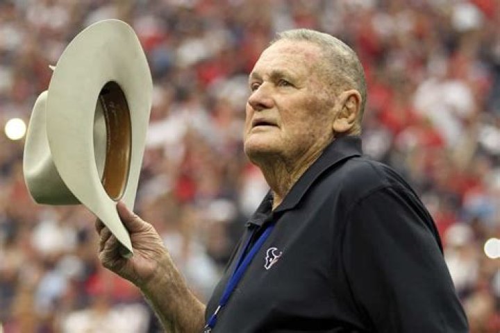 Bum Phillips - Bio, Age, Wiki, Facts and Family