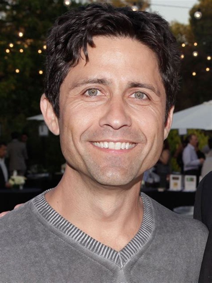 Byron Thames - Bio, Age, Wiki, Facts and Family