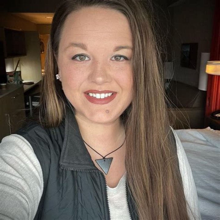 Caitlyn Smith - Bio, Age, Wiki, Facts and Family