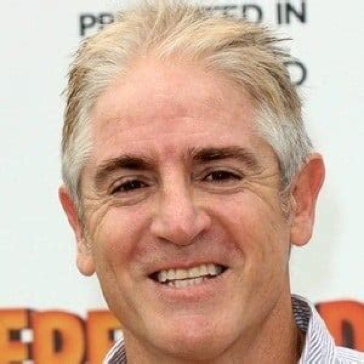 Carlos Alazraqui - Bio, Age, net worth, height, Wiki, Facts and Family