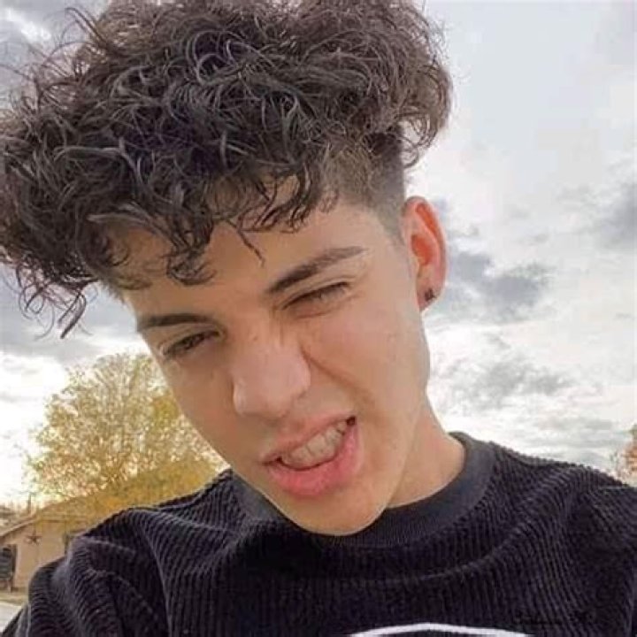 Carlos Mena - Bio, Age, Wiki, Facts and Family