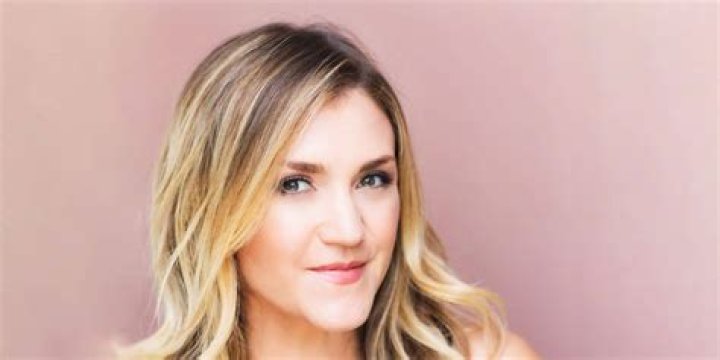 Caroline Lowe - Bio, Age, Wiki, Facts and Family