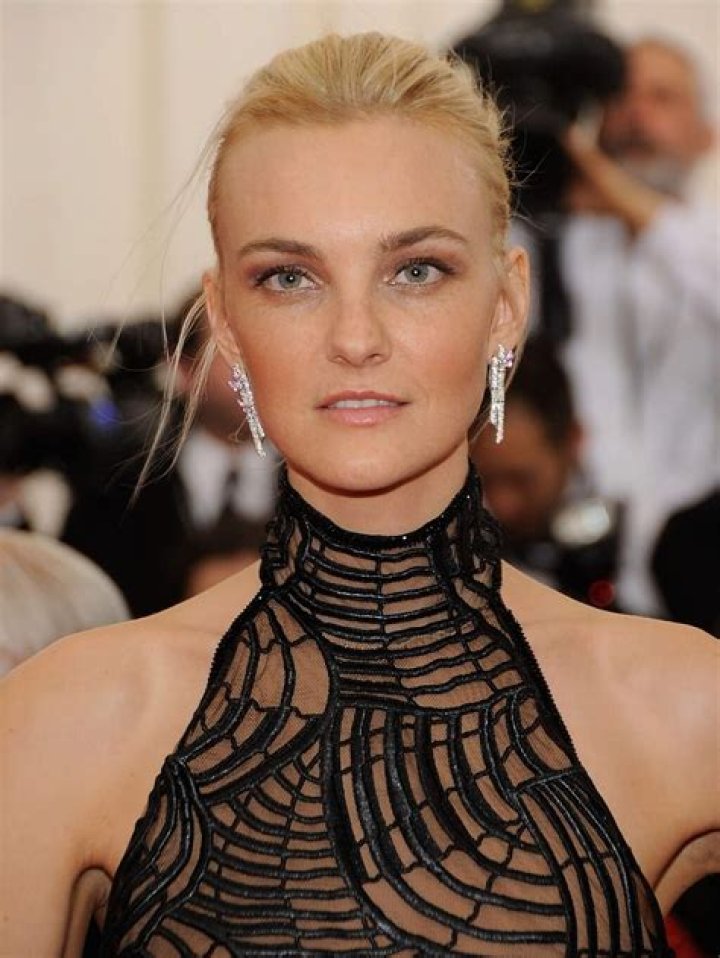 Caroline Trentini - Bio, Age, Wiki, Facts and Family