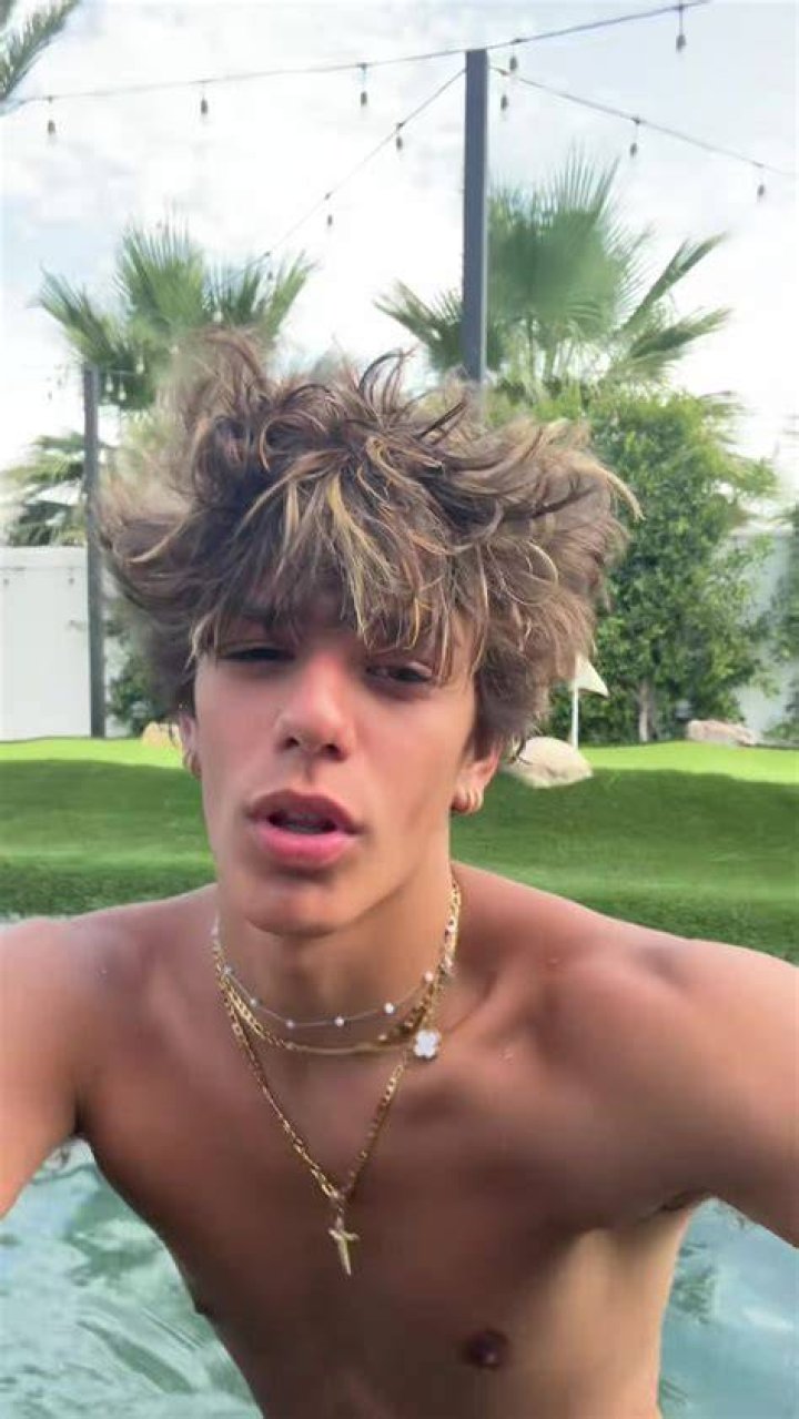 Cesar Mendoza: TikTok Star Detailed Bio, Age, Birthday, & Height Insights and more