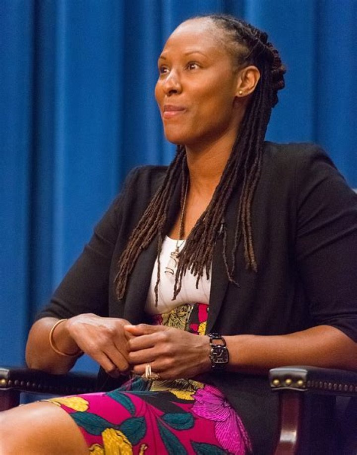 Chamique Holdsclaw - Bio, Age, Wiki, Facts and Family