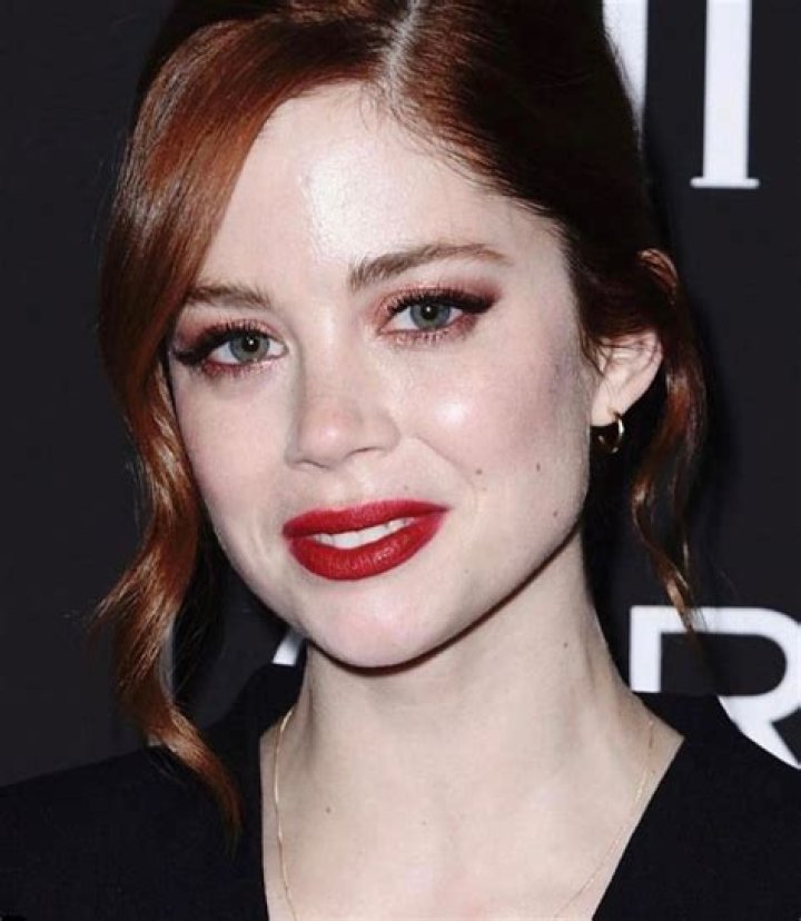 Charlotte Hope - Bio, Age, Wiki, Facts and Family