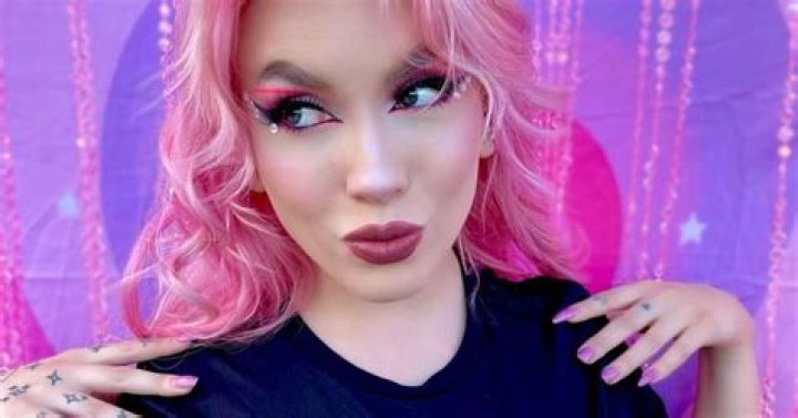 Chrissy Chlapecka - Bio, Age, Wiki, Facts and Family