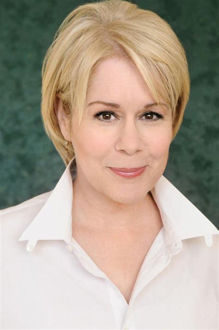 Christine Estabrook - Bio, Age, Wiki, Facts and Family