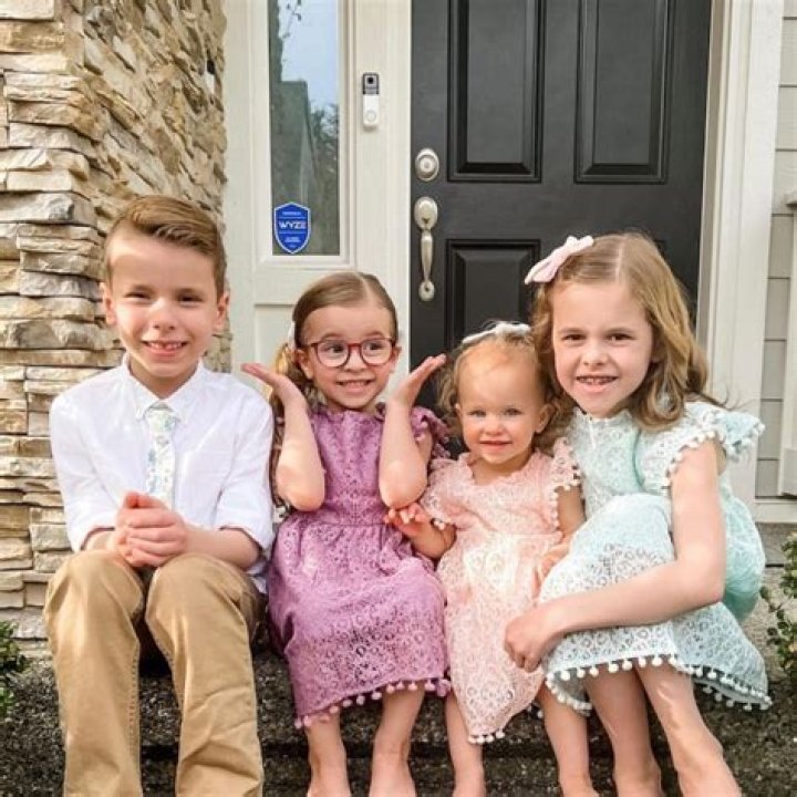 Claire Crosby - Bio, Age, Wiki, Facts and Family
