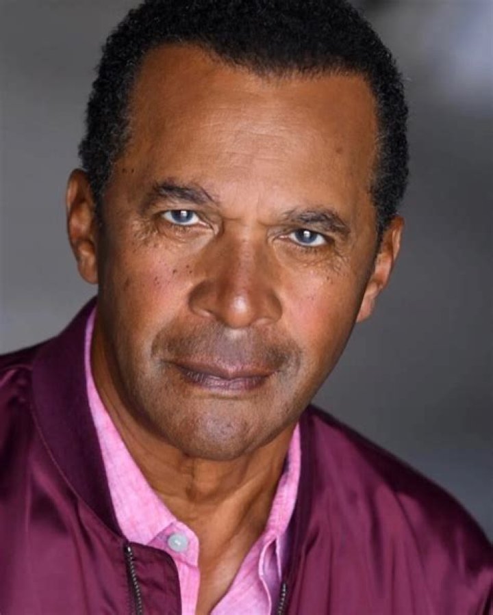 Clifton Davis - Bio, Age, net worth, height, Wiki, Facts and Family