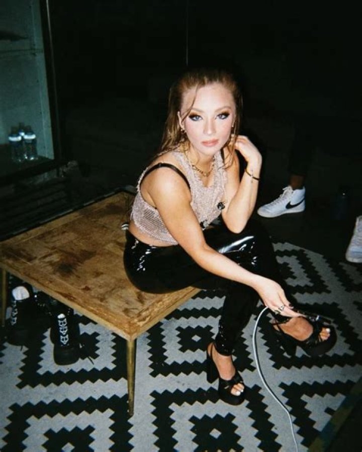 Cloudy June: Pop Singer Detailed Bio, Age, Birthday, & Height Insights and more