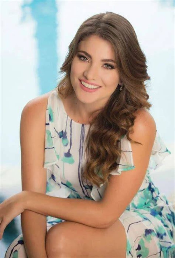 Constanza Baez - Bio, Age, Wiki, Facts and Family