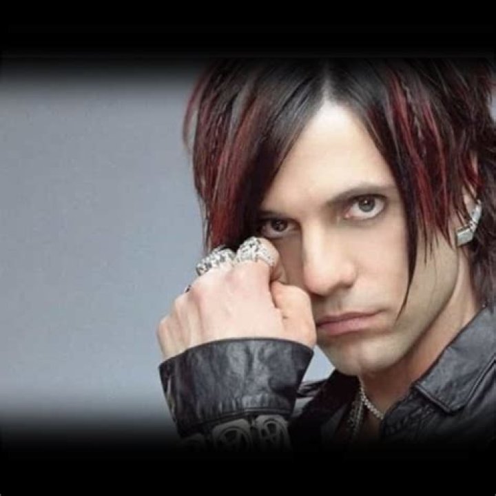Criss Angel - Bio, Age, height, weight, Wiki, Facts and Family
