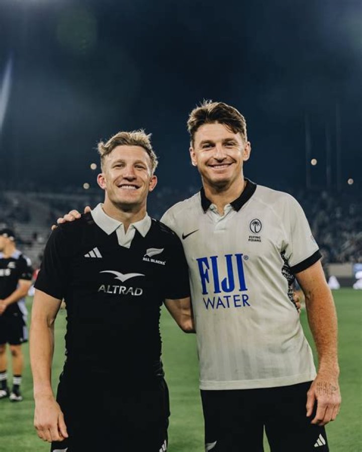 Damian McKenzie - Bio, Age, siblings, weight, height, Wiki, Facts and Family