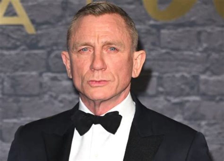 Daniel Craig - Bio, Age, net worth, height, Wiki, Facts and Family