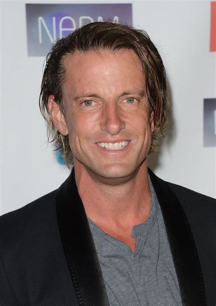 Daniel Powter - Bio, Age, net worth, height, Wiki, Facts and Family