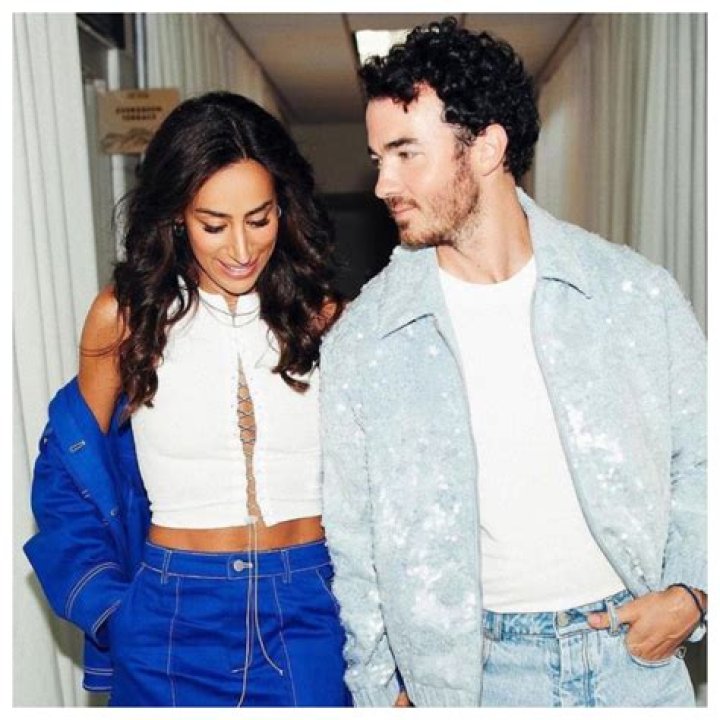 Danielle Jonas - Bio, Age, Wiki, Facts and Family