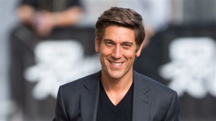 David Muir - Bio, Age, net worth, height, weight, Wiki, Facts and Family