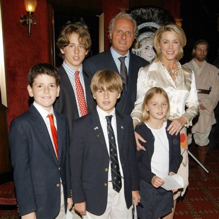 Deborah Norville - Bio, Age, Wiki, Facts and Family
