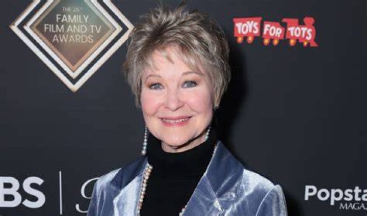 Dee Wallace - Bio, Age, Wiki, Facts and Family