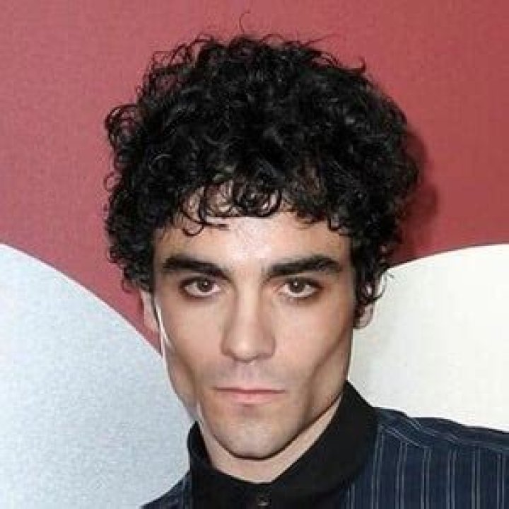 Del Water Gap: Pop Singer Detailed Bio, Age, Birthday, & Height Insights and more