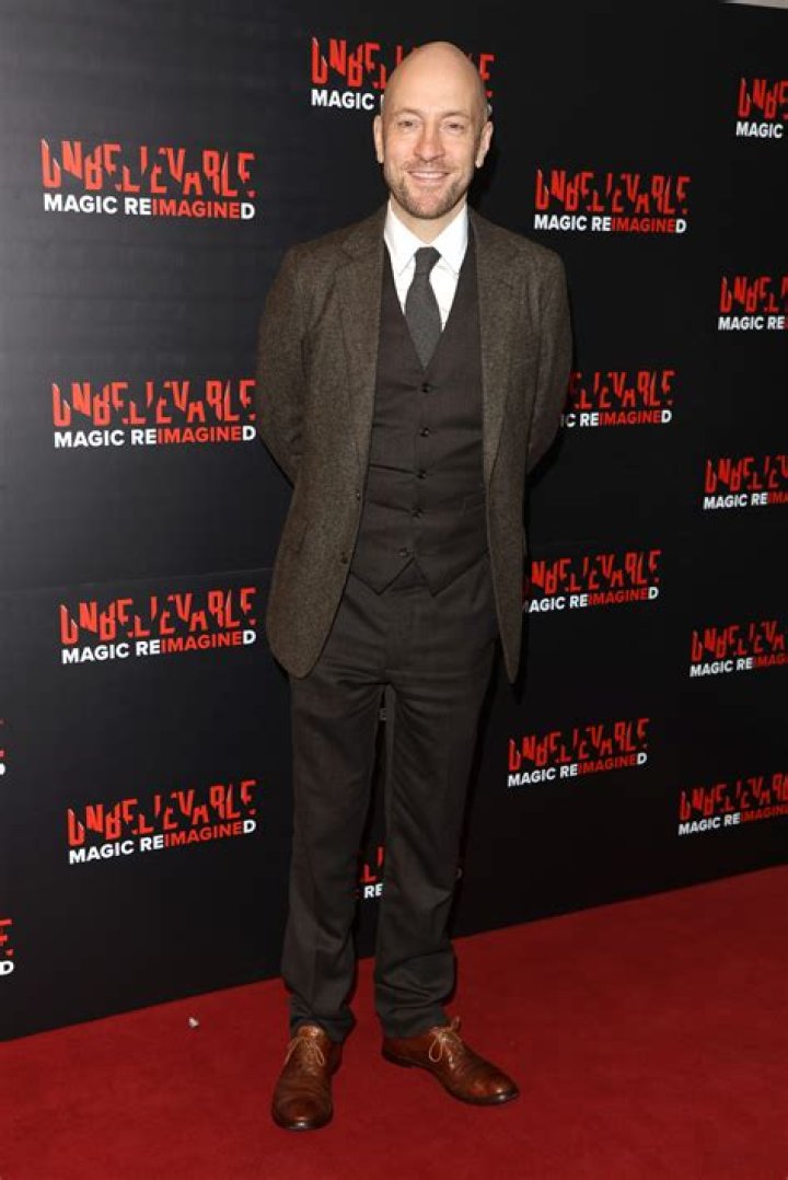 Derren Brown - Bio, Age, height, Wiki, Facts and Family