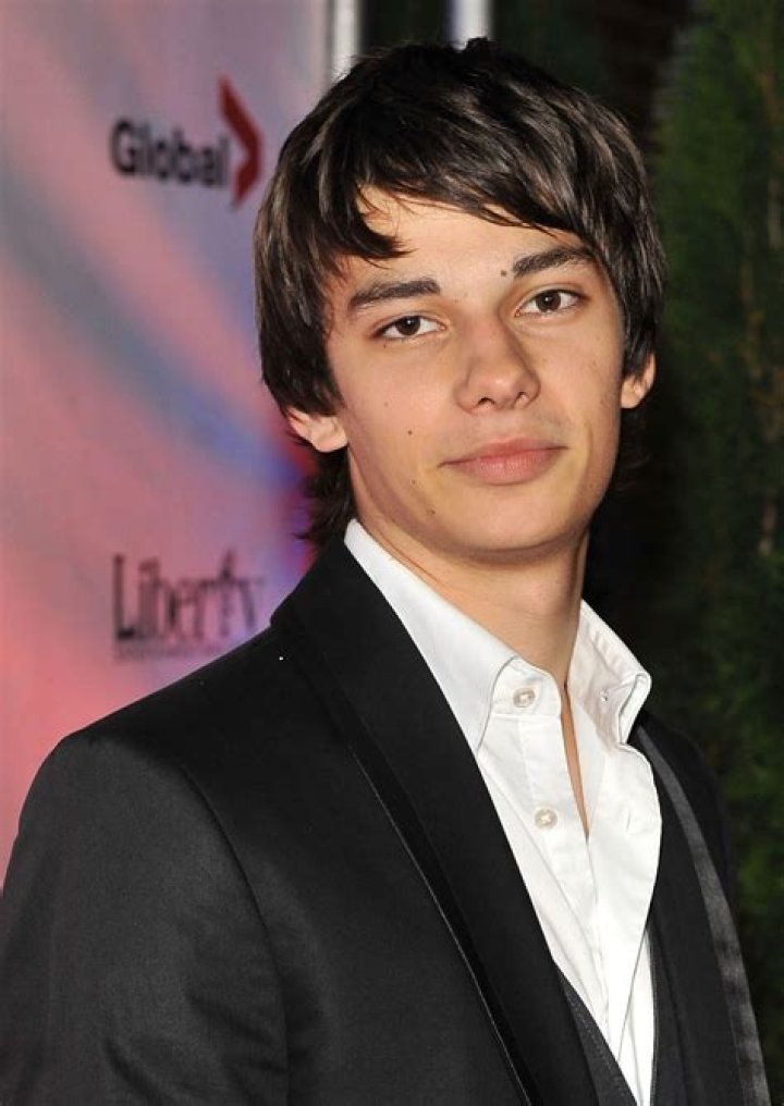Devon Bostick - Bio, Age, siblings, height, Wiki, Facts and Family
