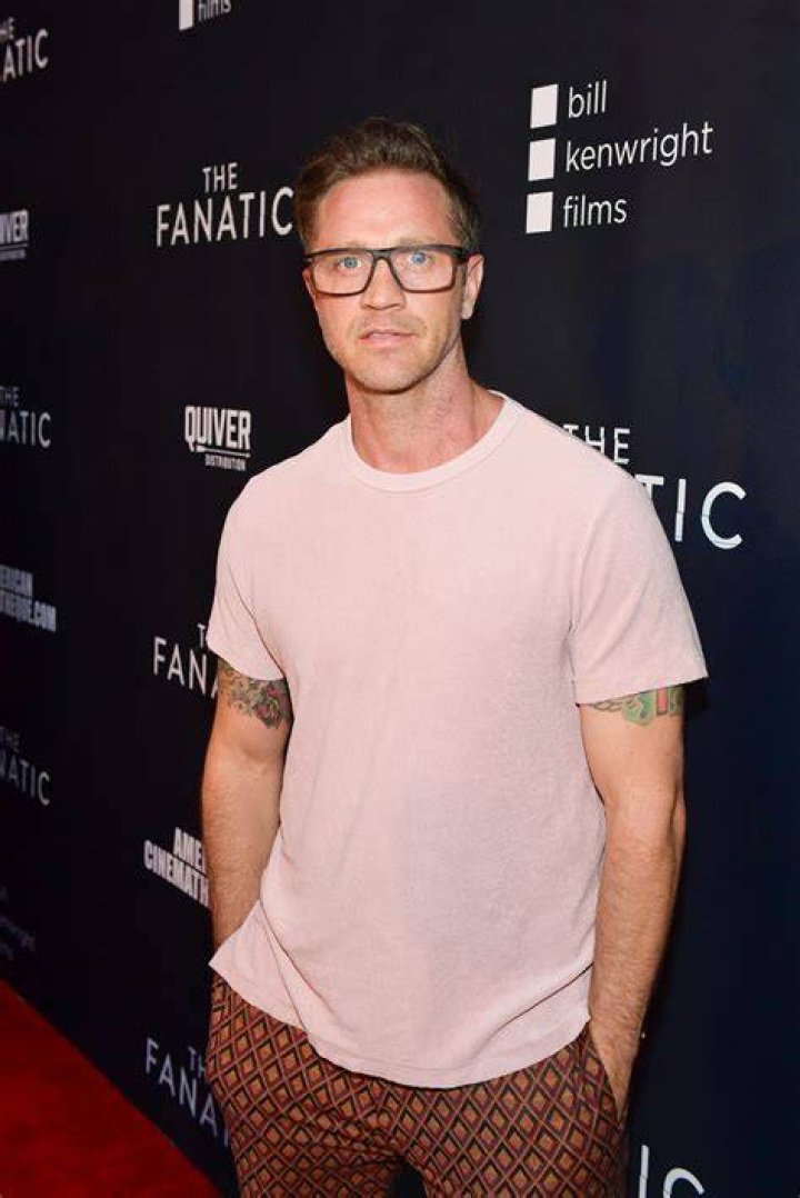 Devon Sawa - Bio, Age, net worth, height, Wiki, Facts and Family