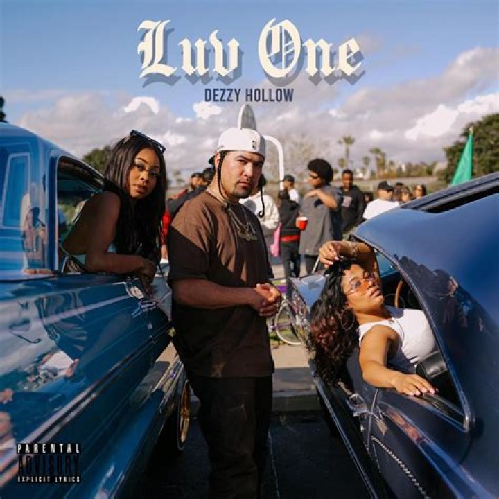 Dezzy Hollow - Bio, Age, Wiki, Facts and Family