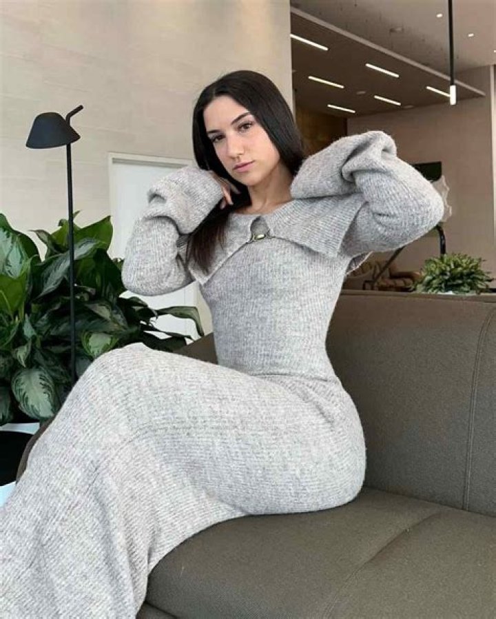 Diana Conforti : Age, Birthday, Wiki, Bio and Family, Net...