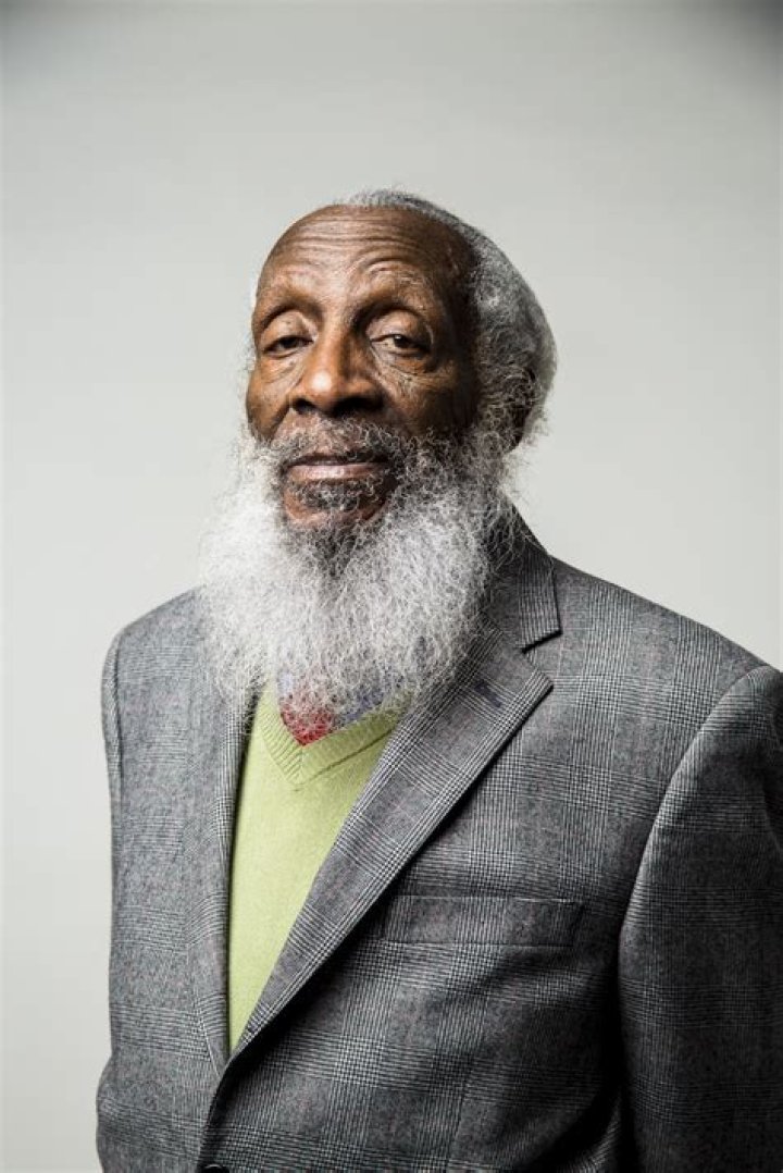 Dick Gregory - Bio, Age, net worth, Wiki, Facts and Family