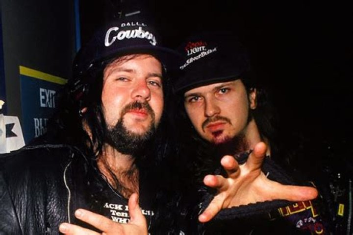 Dimebag Darrell - Bio, Age, net worth, height, Wiki, Facts and Family