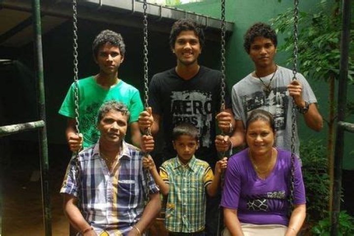 Dinesh Chandimal - Bio, Age, Wiki, Facts and Family