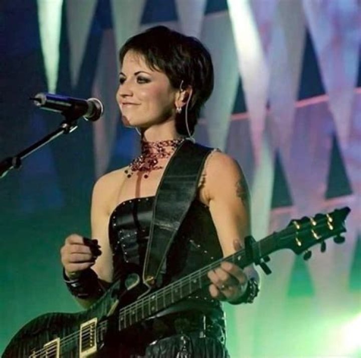 Dolores O'Riordan - Bio, Age, Wiki, Facts and Family