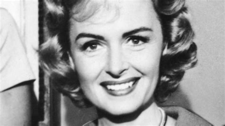 Donna Reed - Bio, Age, Wiki, Facts and Family
