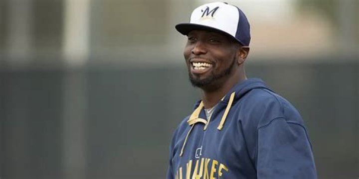 Dontrelle Willis - Bio, Age, net worth, height, Wiki, Facts and Family