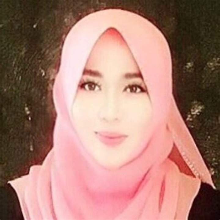 Dr Siti Noor Fathilah : Age, Birthday, Wiki, Bio and Fam...