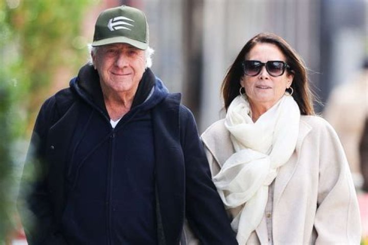 Dustin Hoffman - Bio, Age, net worth, height, weight, Wiki, Facts and Family