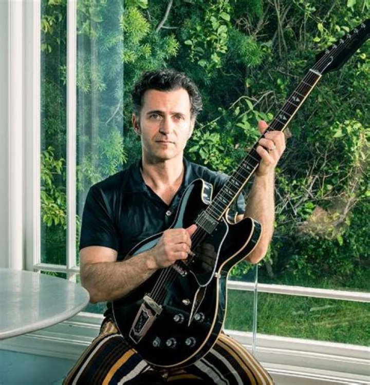 Dweezil Zappa - Bio, Age, net worth, height, weight, Wiki, Facts and Family