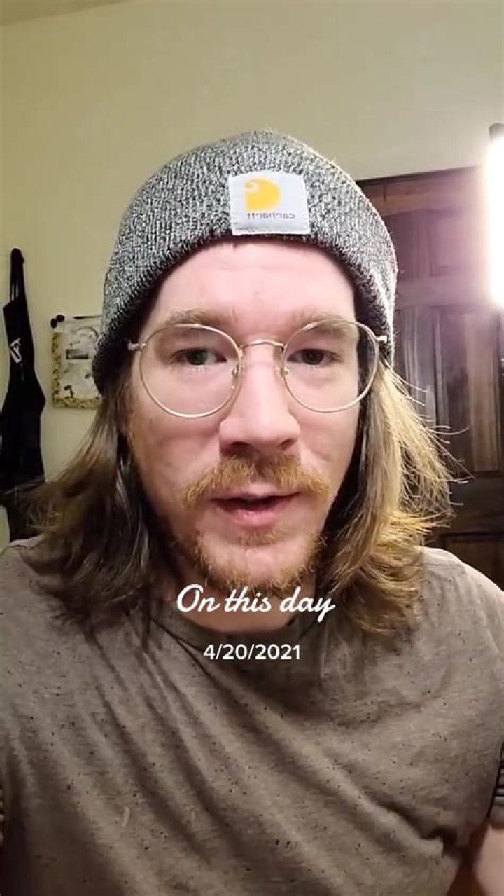 Dylan Eakin: TikTok Star Detailed Bio, Age, Birthday, & Height Insights and more