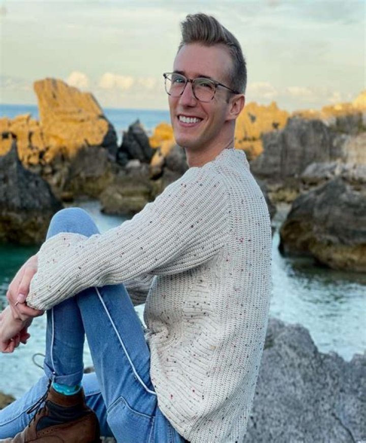 Dylan Hollis - Bio, Age, Wiki, Facts and Family