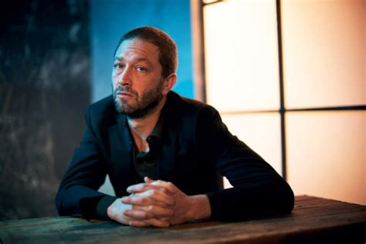 Ebon Moss-Bachrach - Bio, Age, Wiki, Facts and Family